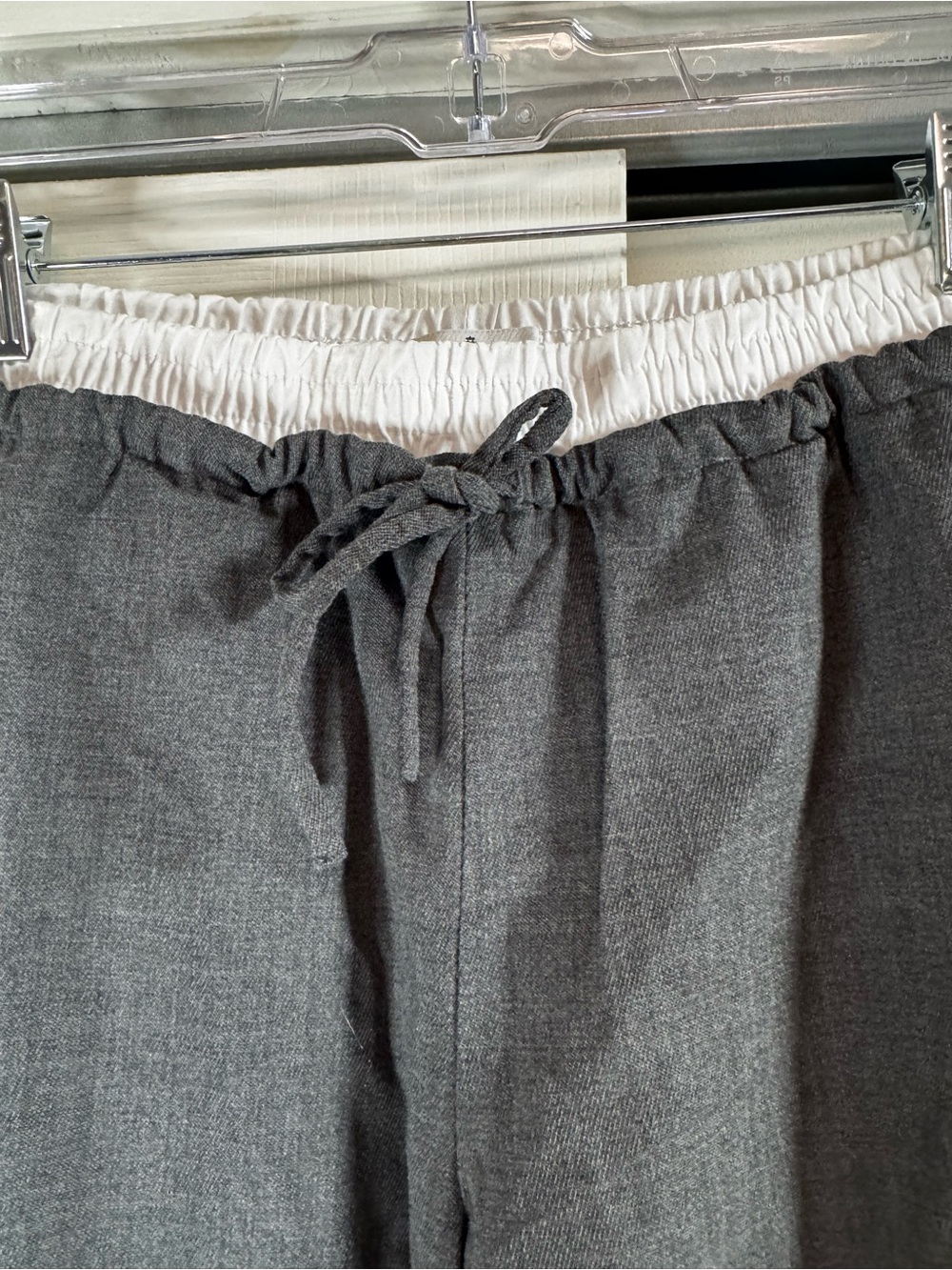 Babaton Charcoal Gray with White Elastic Waistband Wide-Leg Pants - Size XS - Picture 4 of 7